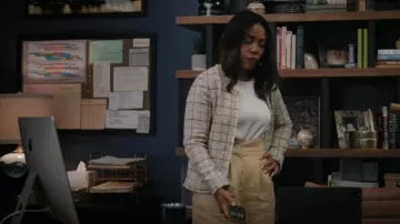 Isabel Marant Lyra Chaqueta usada por Mia Jordan (Karen Pittman) como se ve en The Morning Show (T03E07)
