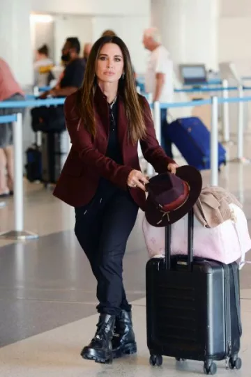 Louis Vuitton Mono­gram Gi­ant Spring worn by Kyle Richards in Los Angeles on October 16, 2023