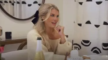 Pinza para el pelo de H&M con lazo usada por Madison LeCroy como se ve en Southern Charm (T09E06)