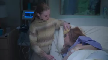 Zara High Waisted Sailor Straight Jeans worn by Emma (Ariel Donoghue) as seen in Wolf Like Me (S02E07)