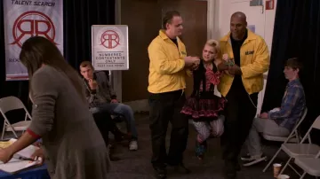 Tripp NYC Black Pink Leopard Ruffle Skirt worn by Jenny Tinkler (Sammy Jay Wren) in Big Time Rush (S01E01)