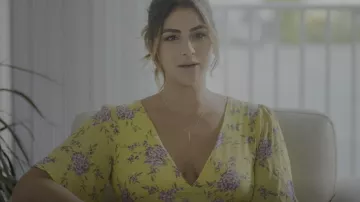 Blusa de té corta Asos Gilli usada por Dani Bergman como se ve en Emparejamiento judío (S01E03)