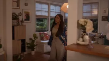 Top de Cotton Citizen Verona usado por Madison Maxwell (Brenda Song) como se ve en Dollface (T02E01)