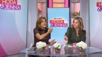 Veronica beard Coralee Puff Sleeve Tee worn by Jenna Bush Hager as seen in Today   with Hoda & Jenna on October 21, 2023