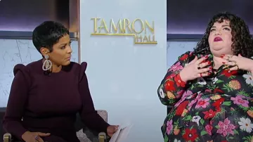 Alexander McQueen Jupe longue crayon en laine portée par Tamron Hall vue dans Tamron Hall Show le 20 octobre 2023