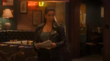 Land That Look Deadwood Leather Jack­et worn by Liv (Lilly Singh) as seen in Dollface (S02E02)