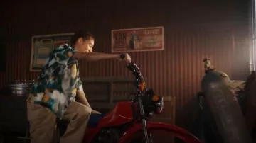 Topman Over­sized Shirt worn by Much (Ksenia Daniela Kharlamova) as seen in Robyn Hood (S01E03)