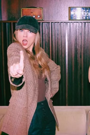 Reformation Winston Blazer worn by Taylor Swift on her Instagram post on October 23, 2023