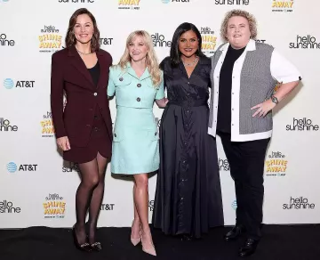 Burgundy blazer worn by Jennifer Garner at Hello Sunshine "Shine Away" event in Los Angeles on October 2023