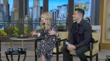 Theory River Stretch Neoteric Twill Trucker Jacket worn by Mark Consuelos as seen in LIVE with Kelly and Mark on October 23, 2023