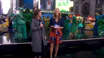 Sandro Roselier Plaid Trench Coat worn by Rebecca Jarvis as seen in Good Morning America on  October 27, 2023