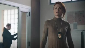 Mango Knitted Perkins Neck Dress worn by Victoria (Arye Campos) as seen in Elite (S07E06)