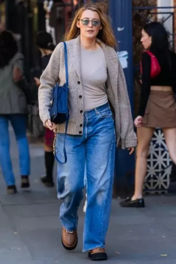 Lunettes de soleil Garrett Leight Kinney Combo Clip portées par Blake Lively à New York le 26 octobre 2023