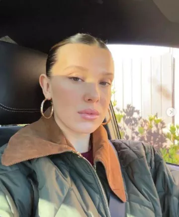 Barbour Woodhall Veste en velours côtelé matelassé matelassé recyclé garnie de velours côtelé porté par Millie Bobby Brown sur son post Instagram le 29 octobre 2023