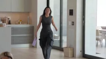 Bouteille d’eau isotherme en acier inoxydable Takeya Actives utilisée par Kylie Jenner comme on le voit dans The Kardashians (S04E06)