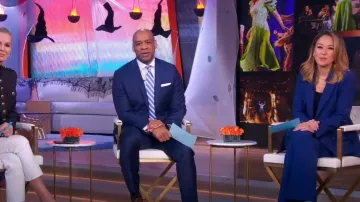 Karen Millen Polished Stretch Wool Blend Pleated Wide Leg Pants worn by Eva Pilgrim as seen in Good Morning America on October 31, 2023