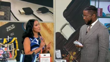 Robe Milly Fit and Flare portée par Elizabeth Werner dans CBS Mornings le 1er novembre 2023