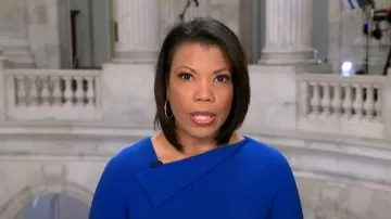 Calvin Klein Robe fourreau à manches 3/4 pliable portée par Nikole Killion dans CBS Mornings le 2 novembre 2023