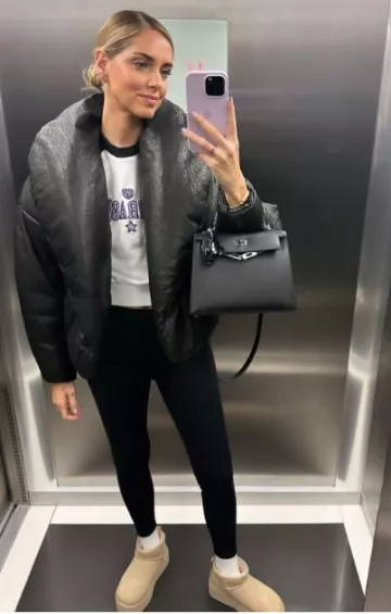 Hermes Kelly Touch 25 Veau Madame usado por Chiara Ferragni en su historia de Instagram el 31 de octubre de 2023