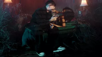 Baskets Amiri Black & White MA-1 portées par Junior H dans Sad Boyz II [Video Oficial]