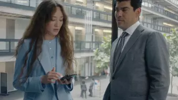 Camisa de seda Polo Ralph Lauren Oversize Fit usada por Sasha como se ve en American Horror Stories (T03E04)