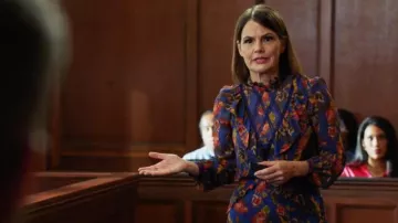 Saloni Isa E Dress In An­tique Pe­ony Print worn by  Maggie Palmer (Suzanne Cryer) as seen in All Rise (S03E18)