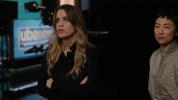 Balmain But­ton-up Silk Shirt worn by Alex Levy (Jennifer Aniston) as seen in The Morning Show (S03E10)