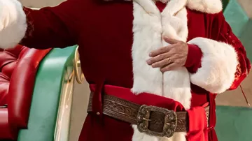 Santa Claus Christmas costume in red worn by Scott Calvin (Tim Allen) in The Santa Clause movie wardrobe