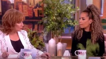 Victoria beckham Feath­er-print Long-sleeve Mi­di Dress worn by Sunny Hostin as seen in The View on November 8, 2023