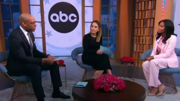 Reiss Marina Peak Lapel Blazer worn by Rachel Scott as seen in Good Morning America on November 7, 2023