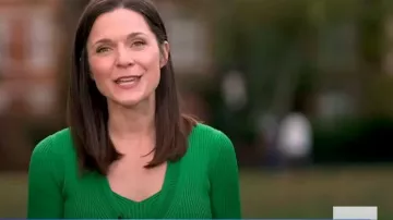 Me + Em Fashioned Rib Bralette worn by Maggie Rulli as seen in Good Morning America on November 7, 2023