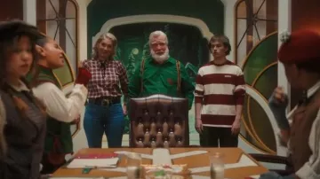 Alex Mill Janelle Blouse worn by Mrs. Claus (Elizabeth Mitchell) as seen in The Santa Clauses (S02E02)