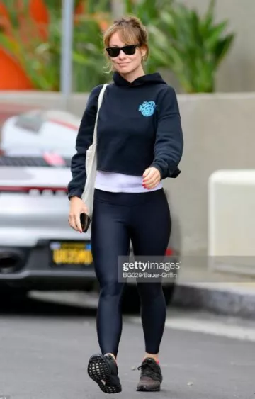 Ray-Ban Original Wayfarer 2140 Sunglasses in Black worn by Olivia Wilde in  Los Angeles post on June 6, 2023