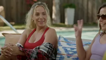 Sujetador deportivo halter sin costuras Built Body usado por Danielle Grace como se ve en FBoy Island (S03E04)