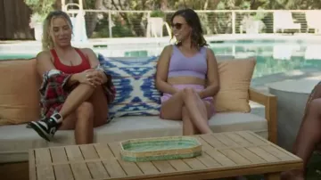 Nike Jordan Air Jordan 1 Mid Sneaker usado por Danielle Grace como se ve en FBoy Island (S03E04)