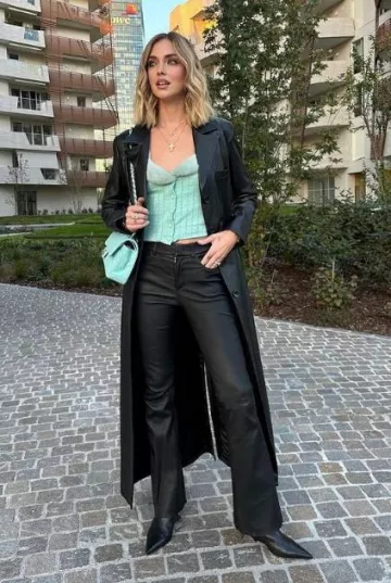 Bague Cartier Panthère De Cartier en or blanc, diamants, émeraudes et onyx portée par Chiara Ferragni sur son post Instagram le 11 novembre 2023
