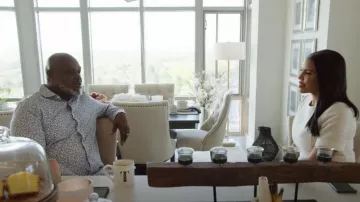 Robe H&M Bouclé portée par Mia Thornton dans The Real Housewives of Potomac (S08E01)