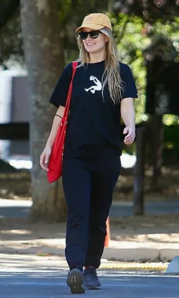 Baskets Adidas Ultraboost portées par Olivia Wilde à Los Angeles le 11 novembre 2023