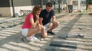 Skims T-shirt in Hot Pink worn by Jenn Todryk as seen in No Demo Reno (S03E09)