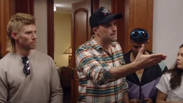 The kooples Check Clas­sic Col­lar Shirt worn by Tom Schwartz as seen in Winter House (S03E03)