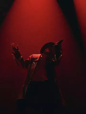 The black wool hat De Bornarel worn by Soprano live on his Instagram account @sopranopsy4