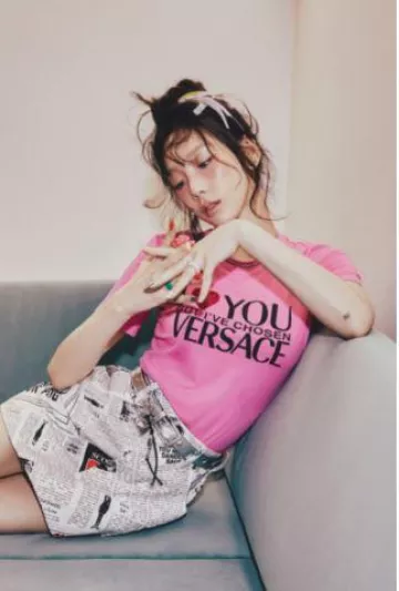 Nff Heart Button Ring worn by Taeyeon at  To. X Image Teaser on November 16, 2023