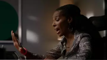 Astr The Label Ruched But­ton Up Top worn by Aleesha (Zainab Johnson) as seen in Upload (S03E08)