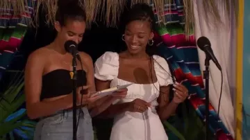 Vestido de mezcla de lino de Zara usado por Eliza Isichei como se ve en Bachelor in Paradise (T09E08)