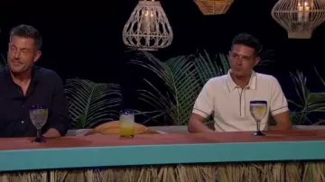 Todd Snyder Polo de suéter Riviera con punta de seda de algodón italiano en marfil usado por Wells Adams como se ve en Bachelor in Paradise (T09E08)