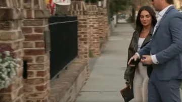 Bolso pequeño de Celine usado por Paige DeSorbo como se ve en Southern Charm
