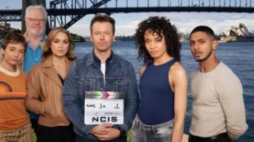 Zara Hal­ter Body­suit worn by Michelle Mackey (Olivia Swann) as seen in NCIS: Sydney (S01E01)