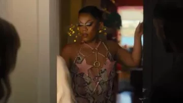 Pen­ta­gram Top worn by Xena Phobia as seen in NCIS: Sydney (S01E01)