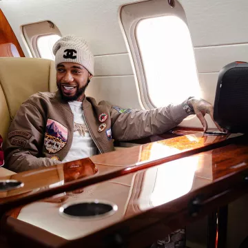 Gorro CC beige y negro de Chanel usado por Key Glock en la cuenta de Instagram @keyglock