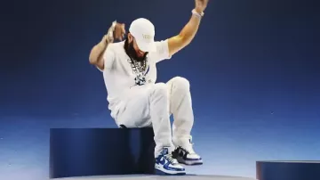 Baskets Nike Air Force 1 Low x Louis Vuitton Royal portées par El Alfa « El Jefe » en TEKIRIKI (Video Oficial)